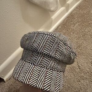 Forever 21 Black and White Herringbone Cap